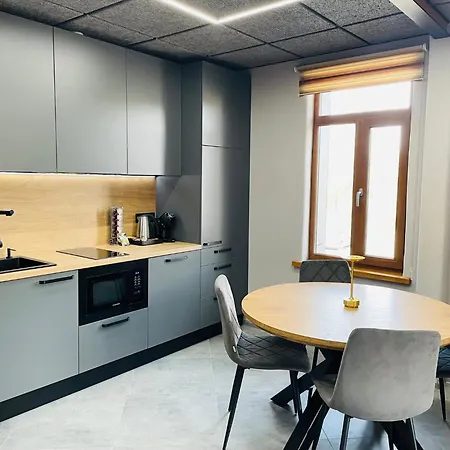 Appartement Brivibas - East / West, Free Privat Parking, Free Wifi, Self Check-in Riga
